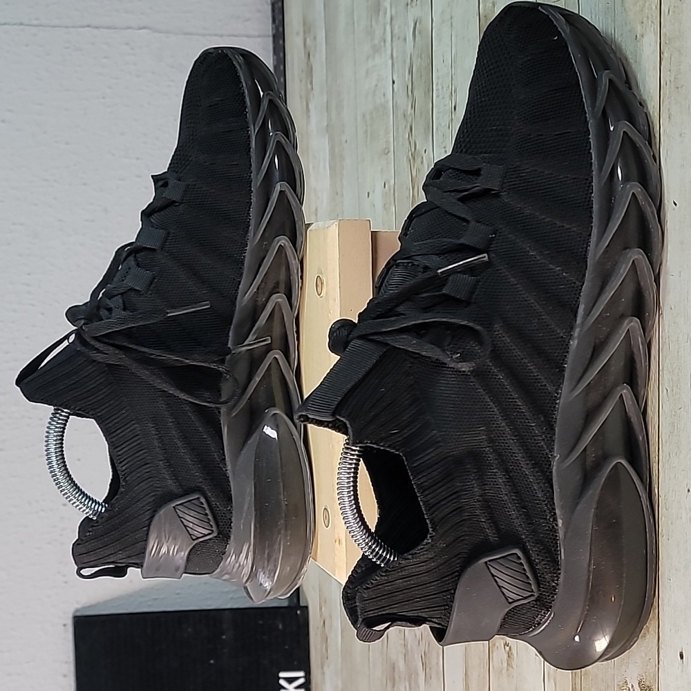 FREEWALK Sneakers Made for Walking‎ Size 9